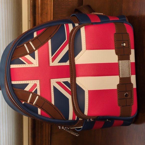 NWOT Loungefly SDCC 2022 Marvel Captain Carter Mini Backpack - Picture 3 of 11